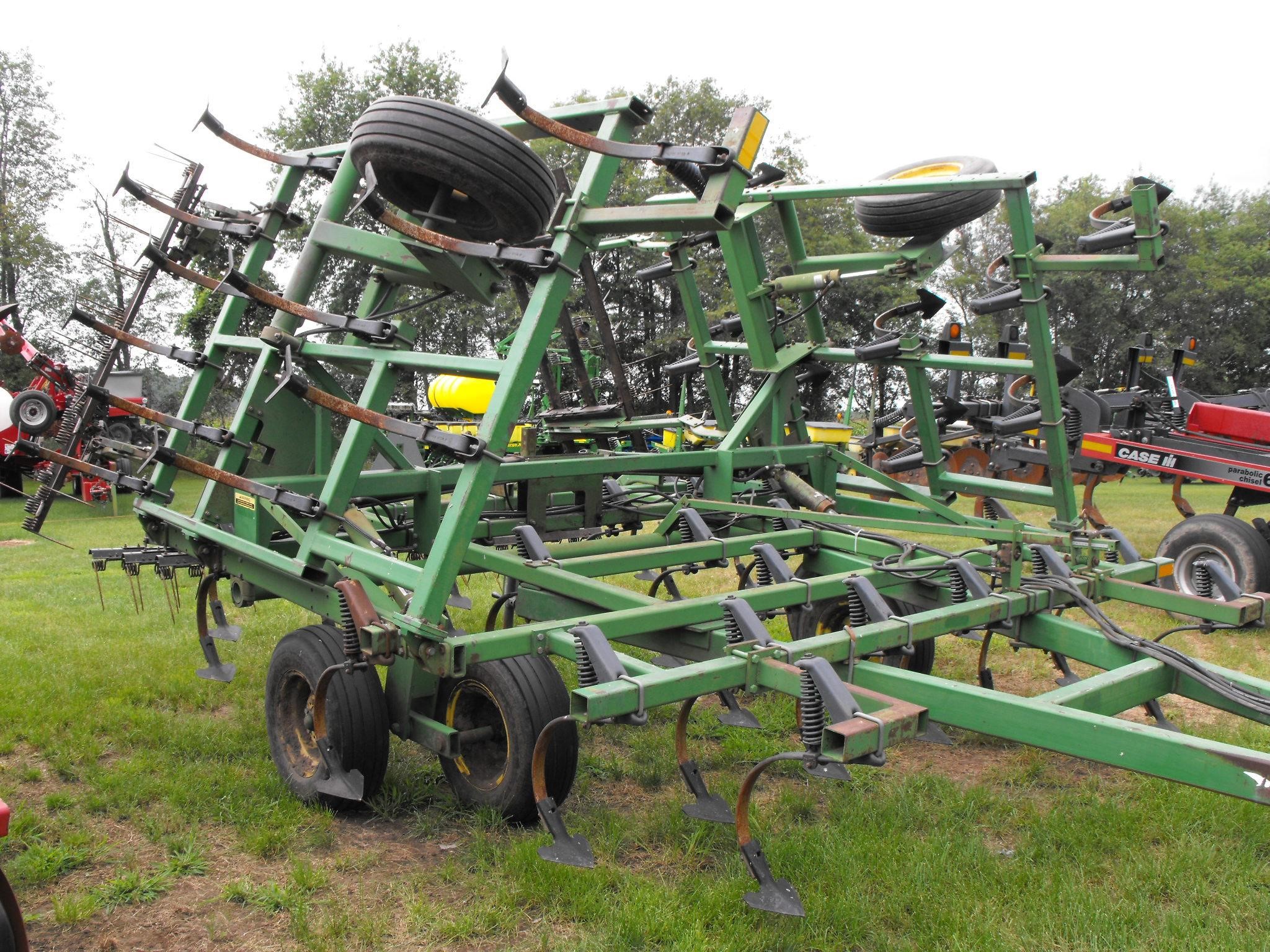 Wisconsin Ag Connection - JOHN DEERE 960 Field Cultivators ...