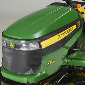 John Deere Winter Grille Cover - AM145350