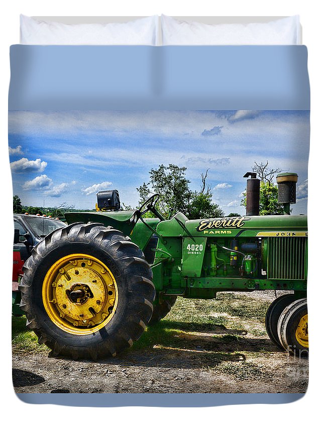 John Deere Tractor Just Sitting There Queen (88 x 88 ...