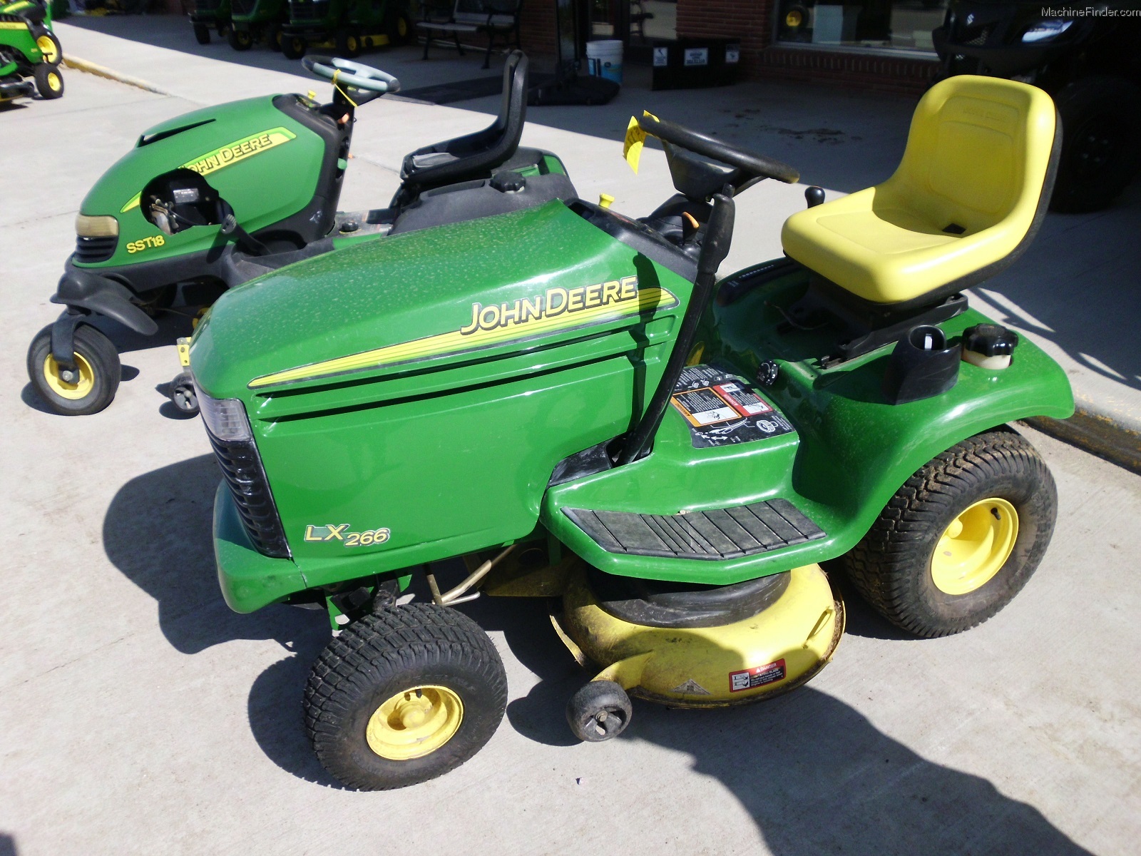 2003 John Deere LX266 Lawn & Garden and Commercial Mowing ...