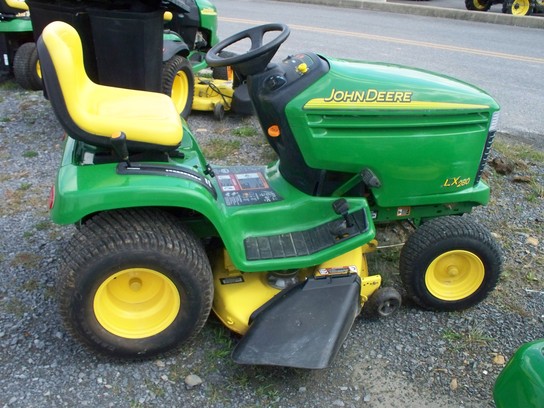 John Deere LX280 Lawn & Garden and Commercial Mowing ...