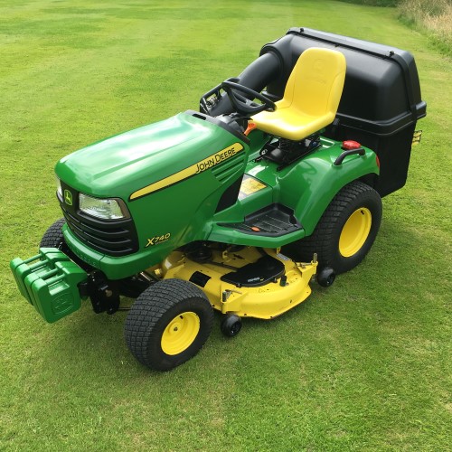 John Deere X740 Garden Tractor - Bertie Green