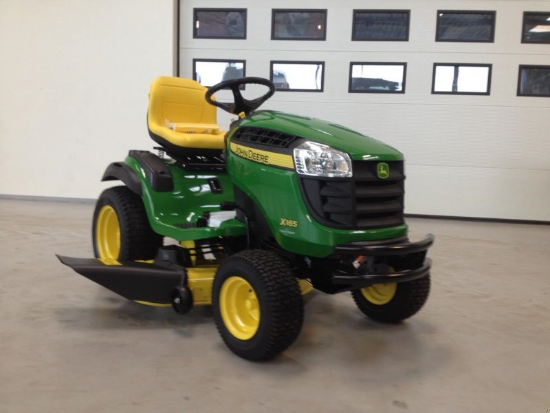 John Deere X165 Lawn tractor - technikboerse.com