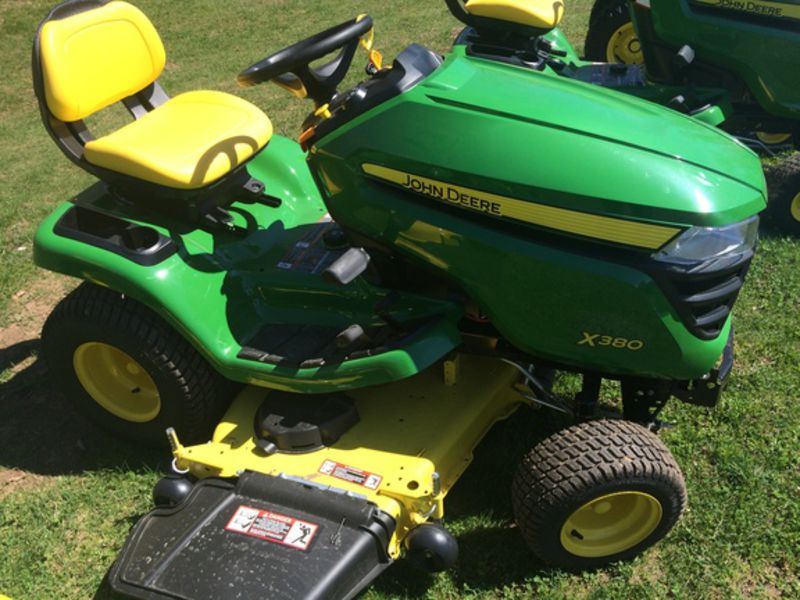 2016 John Deere X380 Riding Mower #1M0X380BCFM010368 ...