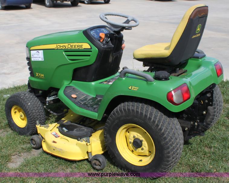John Deere X724 lawn mower | no-reserve auction on ...