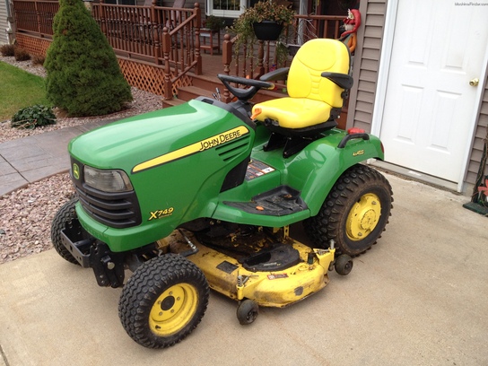 2008 John Deere X749 Lawn & Garden and Commercial Mowing ...