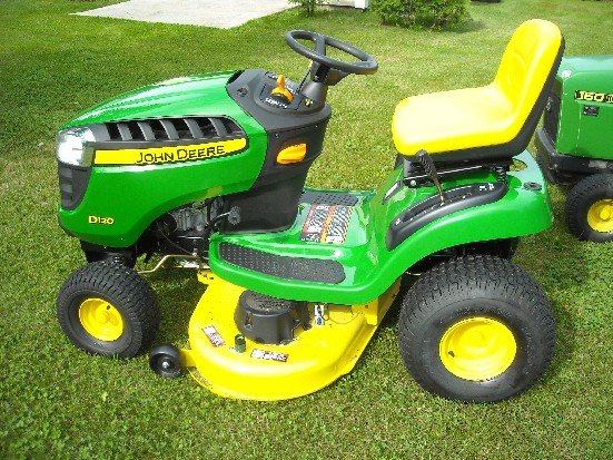 John Deere D120 Review by RayFromOntario - TractorByNet.com
