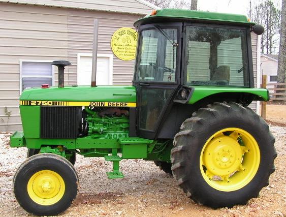 Farm Equipment For Sale: JOHN DEERE 2750 TRACTOR