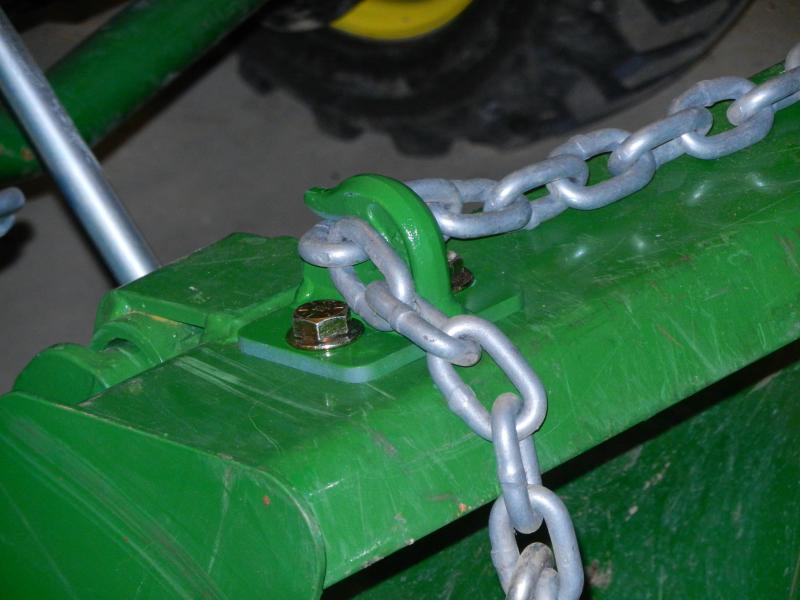 Got around to adding chain hooks for the 1025R