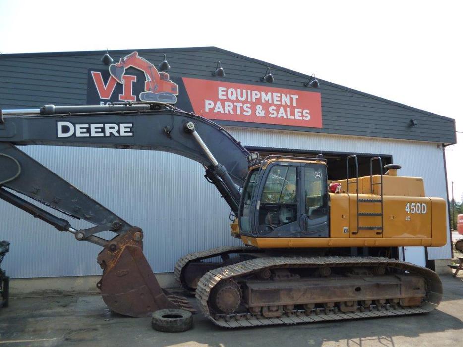 John Deere 450D LC Excavator Outside Victoria, Victoria ...