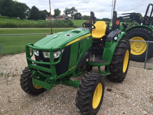 2015 John Deere 4052R Tractor - Geneseo, IL | Machinery Pete