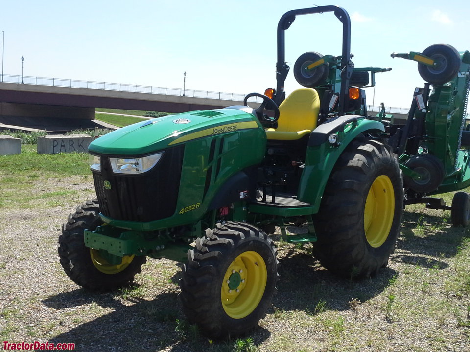 TractorData.com John Deere 4052R tractor photos information