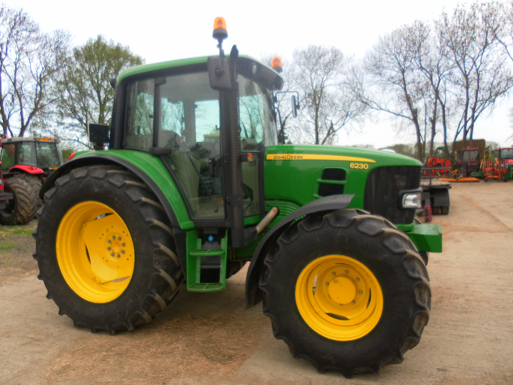 Used Tractors, Machinery and Plant: JOHN DEERE 6230