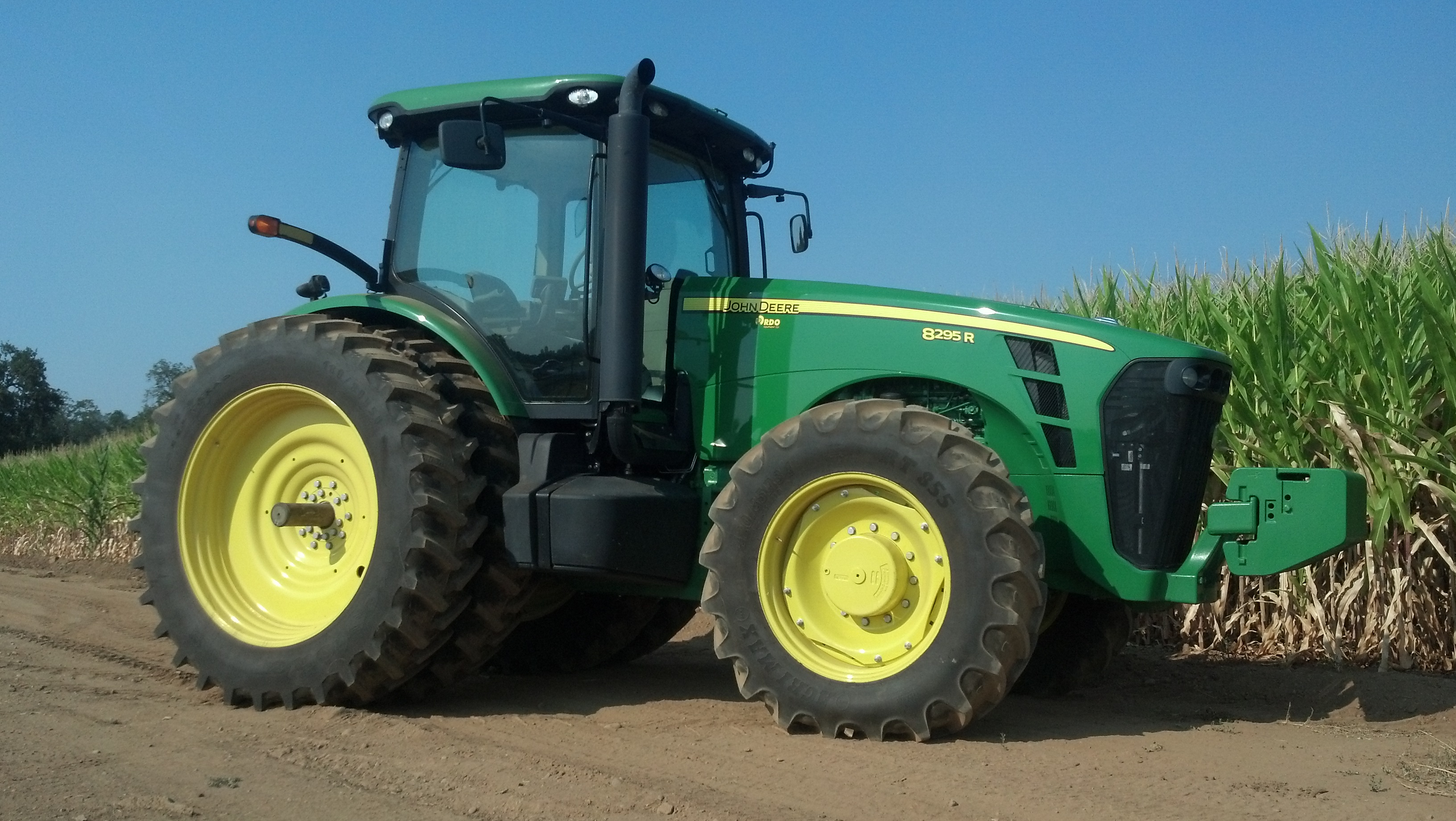 AG TRACTOR 8295R John Deere | I-5 Rentals