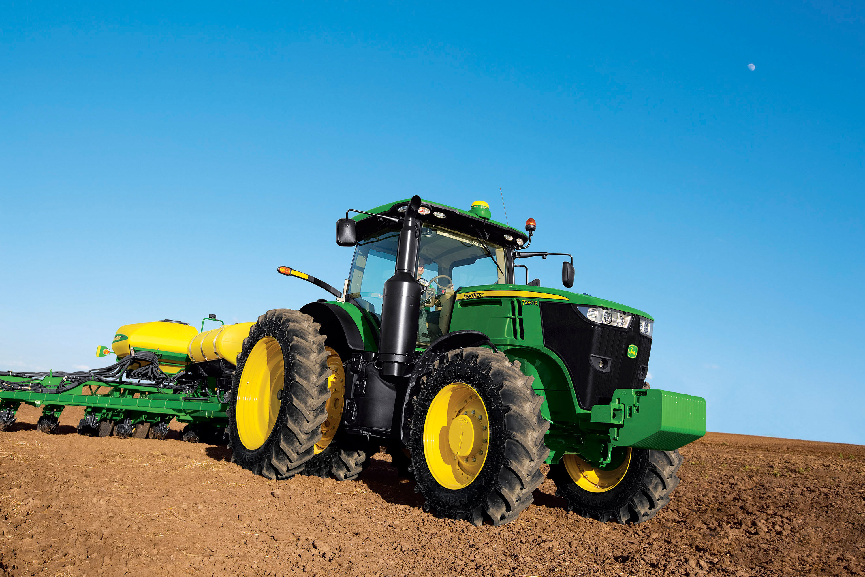 New John Deere 7R Tractors Boost Power, Performance and ...
