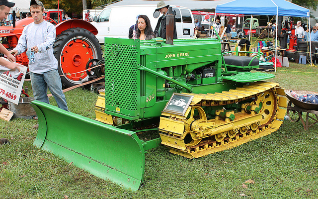 John Deere 420 Crawler Tractor | Flickr - Photo Sharing!