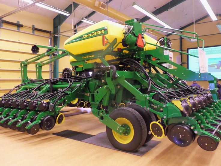 New 2014 JOhn Deere ExactEmerge 1795 NT corn planter