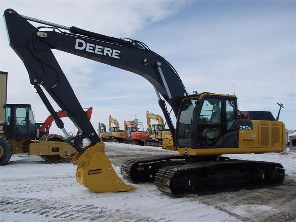 Used John Deere 250G LC crawler excavators Year: 2014 for sale ...