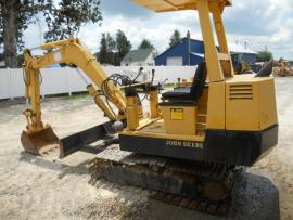 Transport a john deere mini excavator 25D to Hope