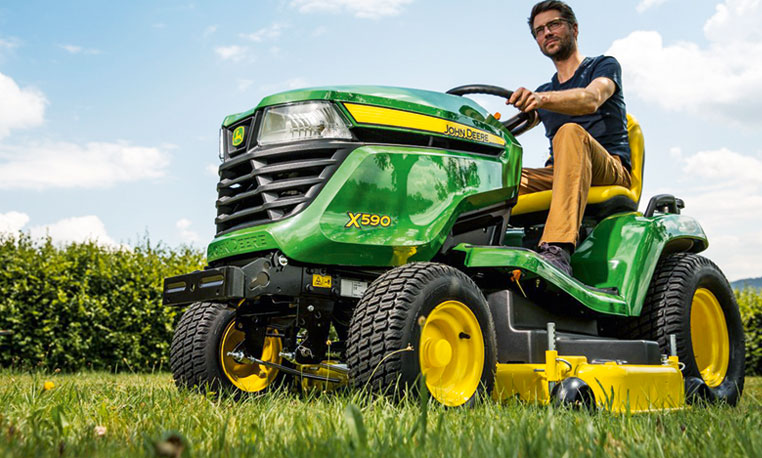 Lawn Tractors | X500 Select Series Tractors | John Deere CA