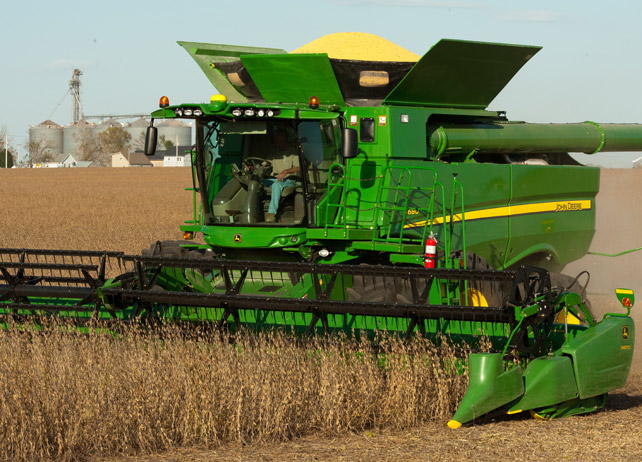 Grain Harvesting | 640FD HydraFlex™ Draper Platform | John Deere US