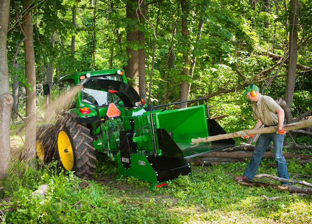 John+Deere+CS5+Chipper+Shredder Frontier WC12 Series Wood Chippers