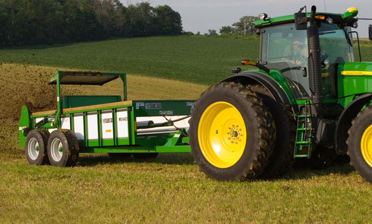 John Deere Manure Spreaders Livestock & Equine Equipment JohnDeere.com