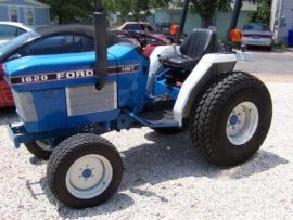Ford 1620 4X4 27HP Tractor
