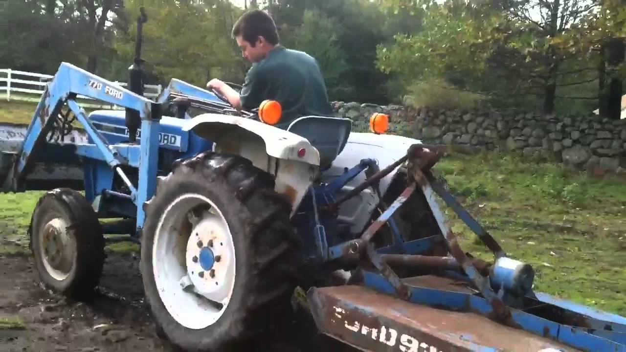 Ford 1700 at work - YouTube