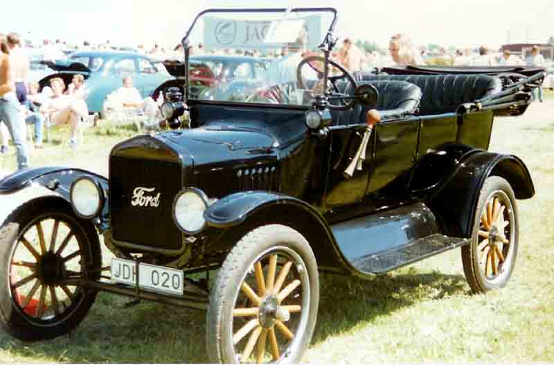 Description 1920 Ford Model T Touring JDH020.jpg