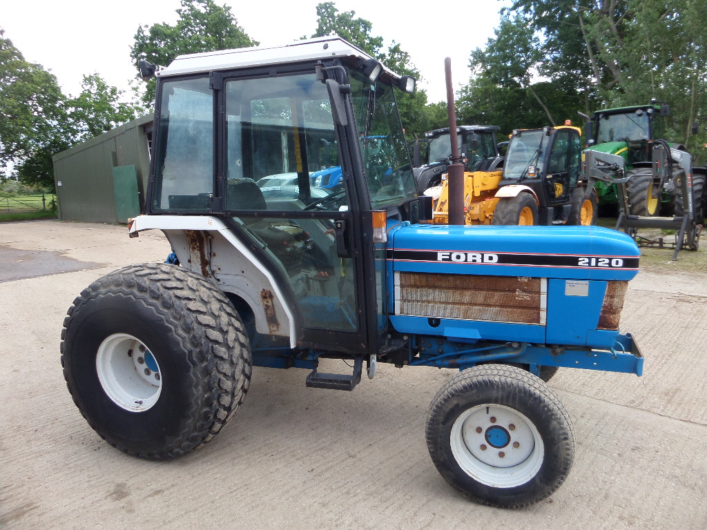 FORD 2120 TRACTOR | World Tractors