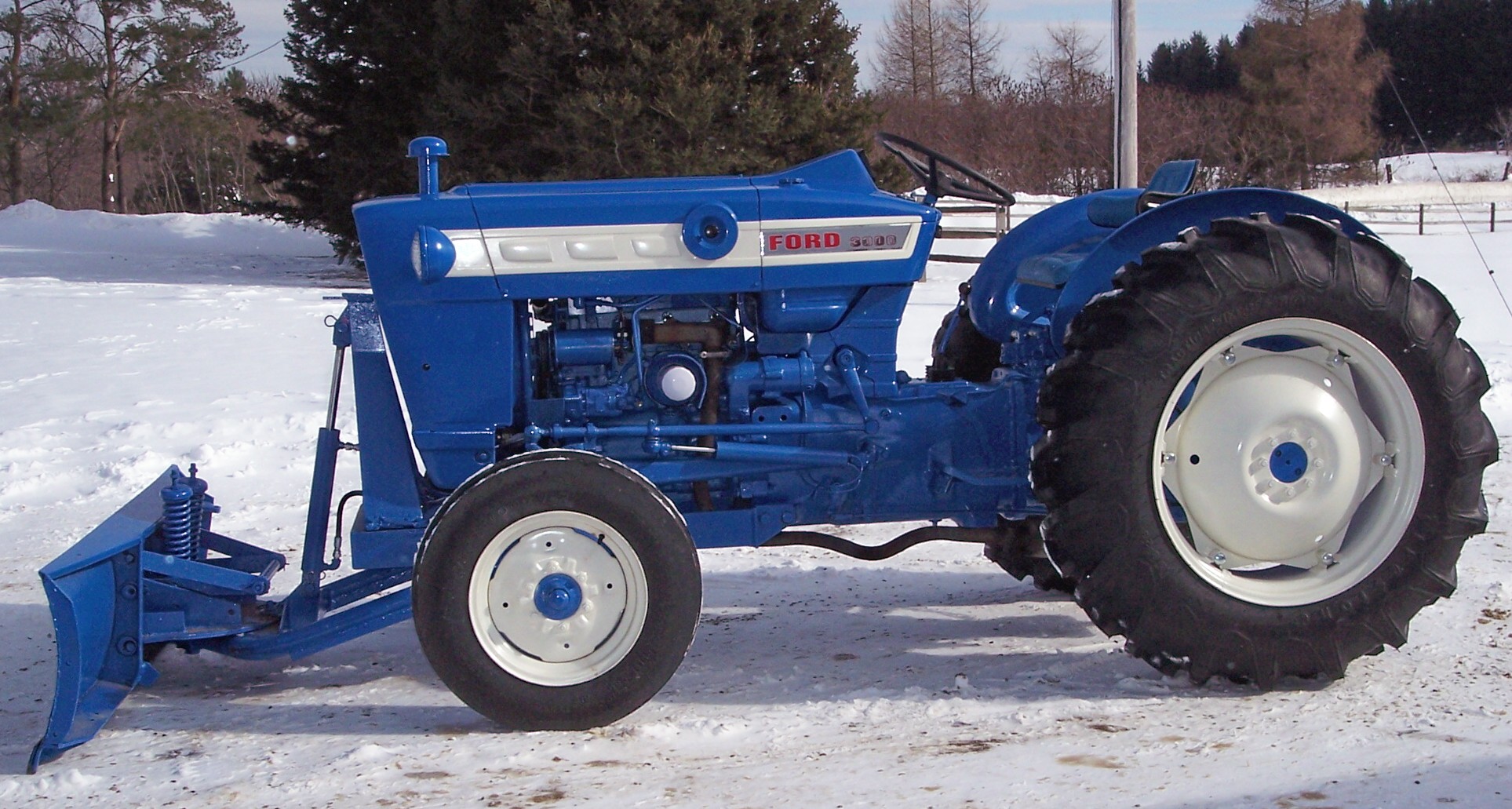 Ford 3000 Tractor Images & Pictures - Becuo