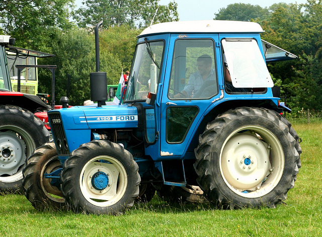 Ford 4100 Tractor | Flickr - Photo Sharing!