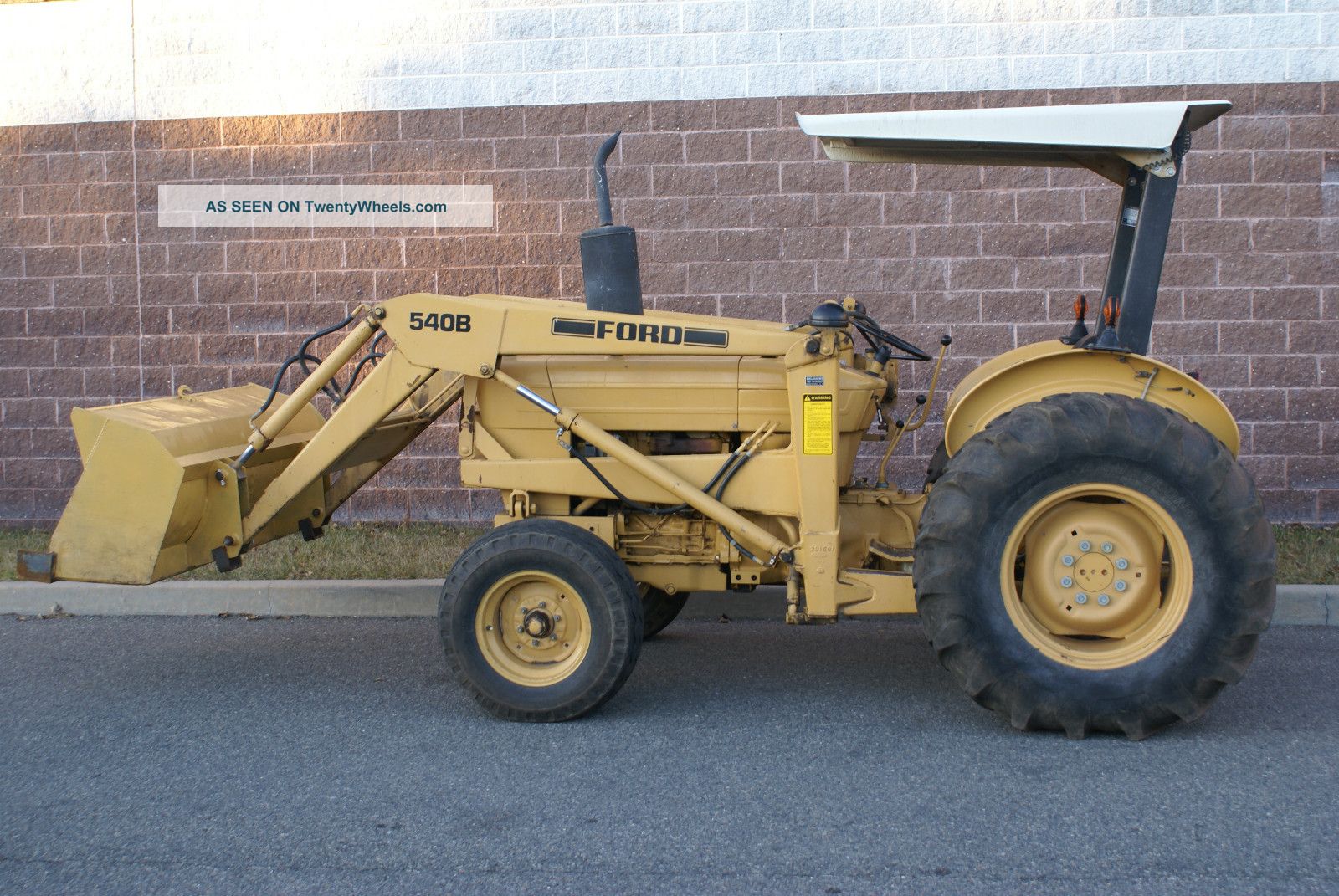 Ford 540b Loader Tractors photo 1