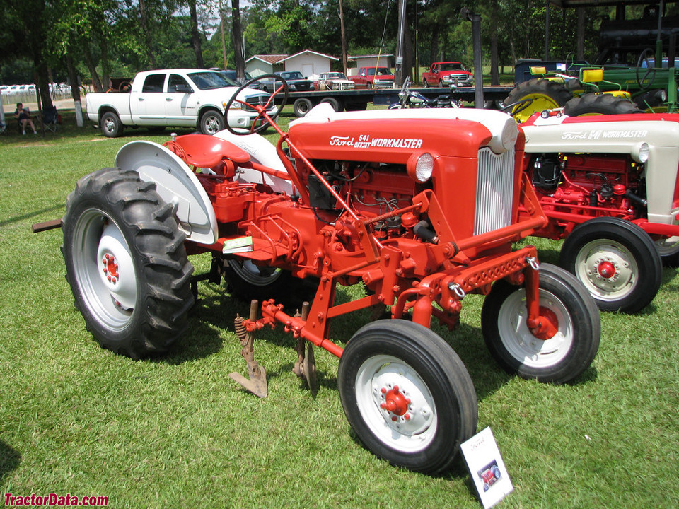 Ford 541 with mounted cultivators. Photo courtesy of Terry W. Foster