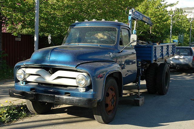 Ford f-620. Photos and comments. www.picautos.com