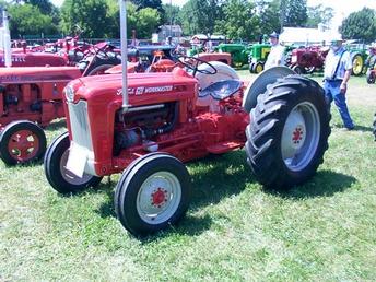 Ford 621 Workmaster - TractorShed.com