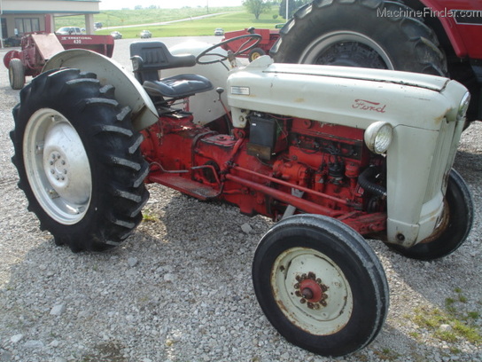 1955 Ford 660 Tractors - Utility (40-100hp) - John Deere MachineFinder