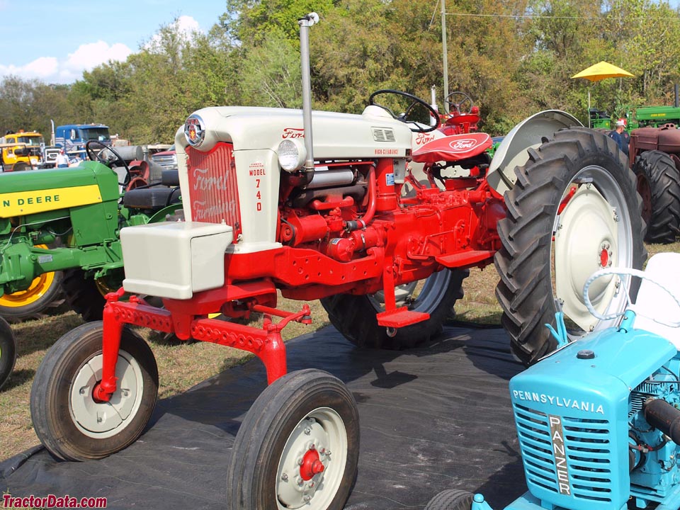 Ford 740 High Clearance tractor. Photo courtesy of Ron Tulacz