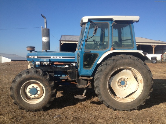 Ford 7810-S Tractors - Row Crop (+100hp) - John Deere MachineFinder