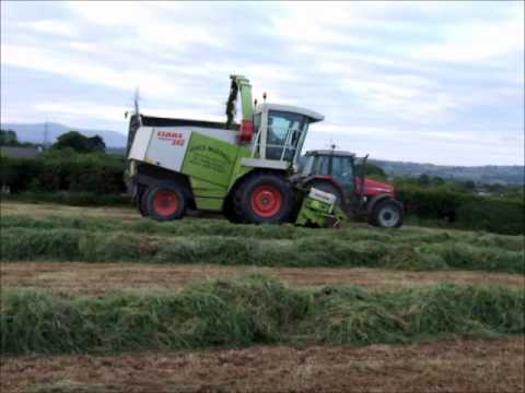 Ford 7810s & Claas Jaguar Lifting Silage'][0].replace('