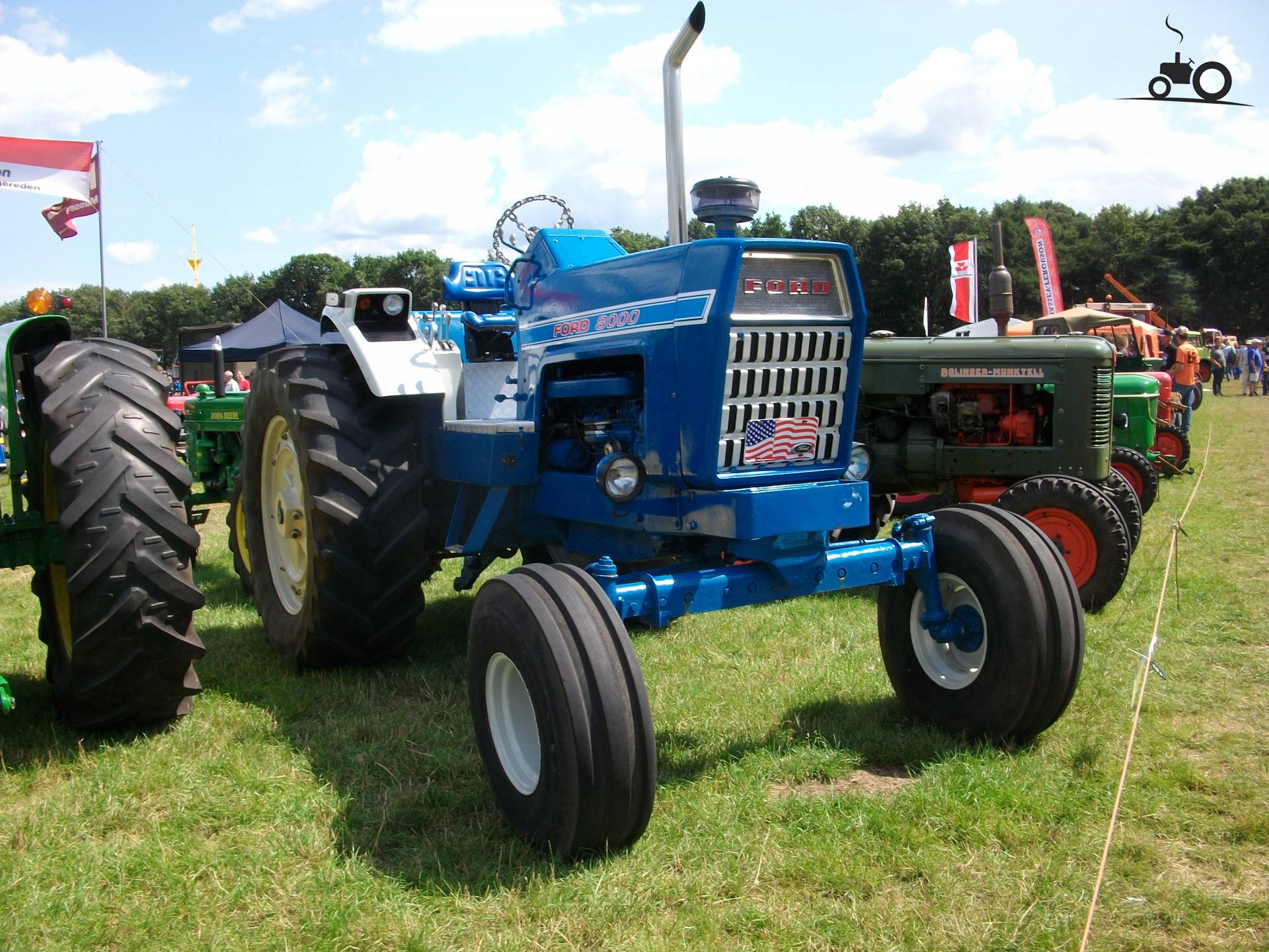 Ford 8000 Tractor Fenders Http Www Pic2fly Com Ford 5000 Tractor ...