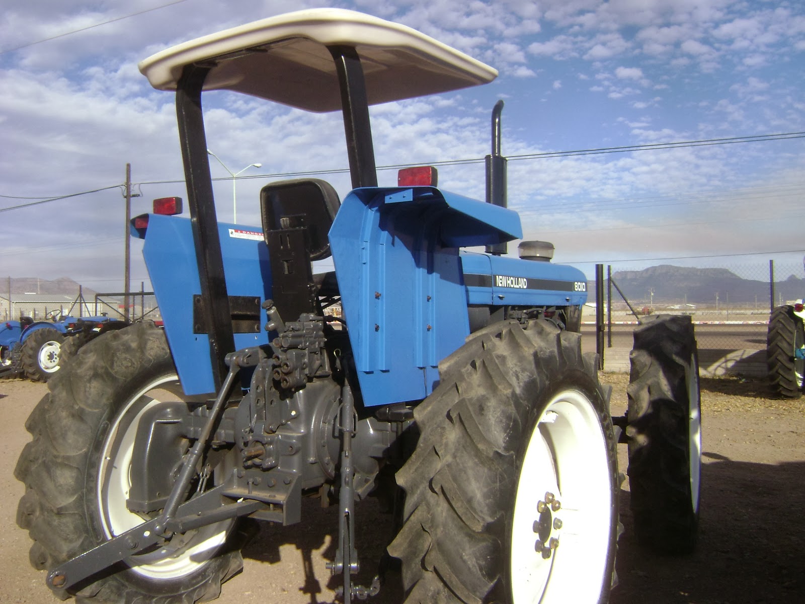 ... AGRICOLA INDUSTRIAL: Tractor Ford 8010 Alto Despeje $20,000 Dlls