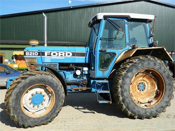 Ford 8210, 1990, Tractors