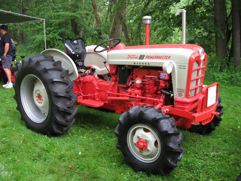 Ford 861 Powermaster Tractor