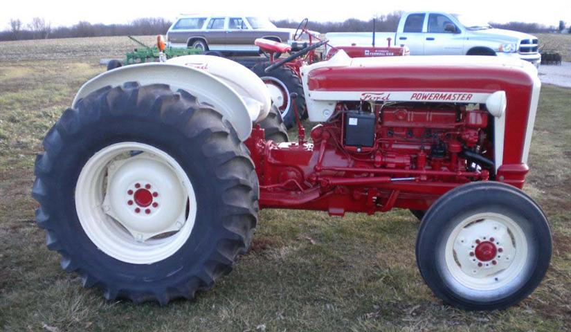 1587-1959-Ford-861-tractor-right-side.jpg