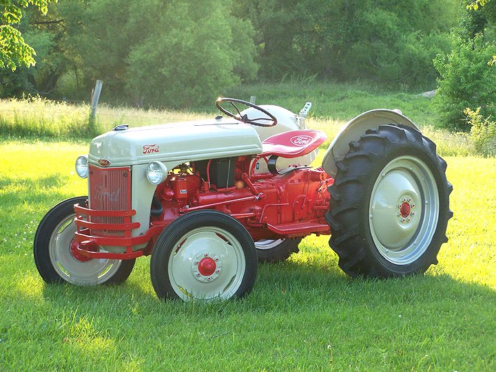 1948 N8 TRACTOR RESTORE: WHAT IT WILL LOOK LIKE WHEN COMPLETED
