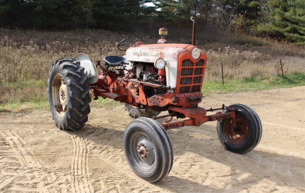 FORD 971 DIESEL TRACTOR WITH WIDE FRONT