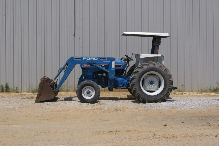 ... canopy ford 3910 w turf tires ford 2910 ii lcg tractor w 3133hrs