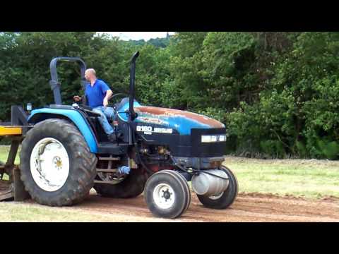Ford 8160 new holland pulling - YouTube